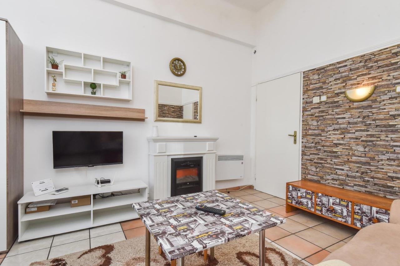 Historical Lion'S Bridge 1-Bedroom Apartment By Flat Mаnager София Екстериор снимка