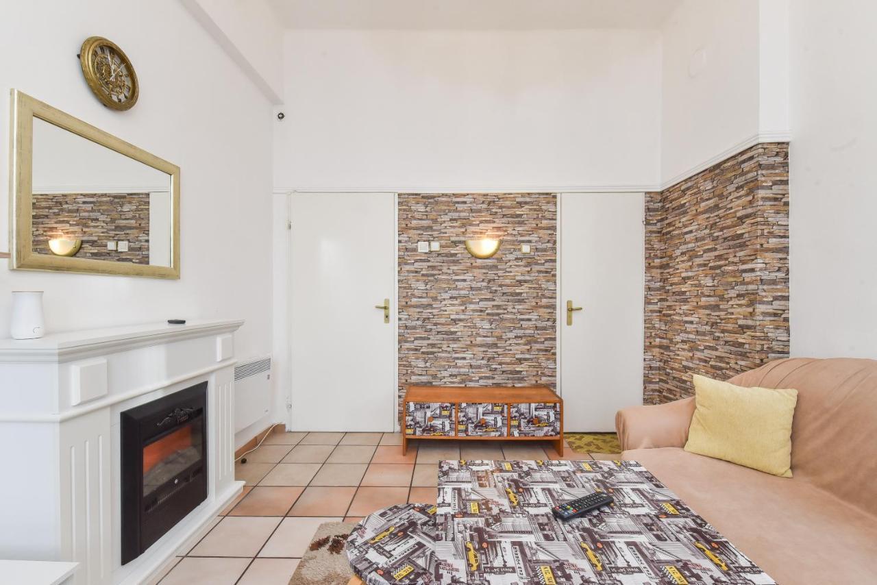 Historical Lion'S Bridge 1-Bedroom Apartment By Flat Mаnager София Екстериор снимка